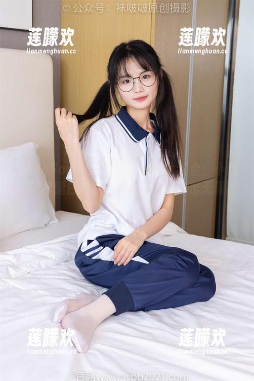 BoBoSocks袜啵啵 - 美图大集合：小甜豆的单腿白棉袜，如何从袜子穿出无限可能？！
