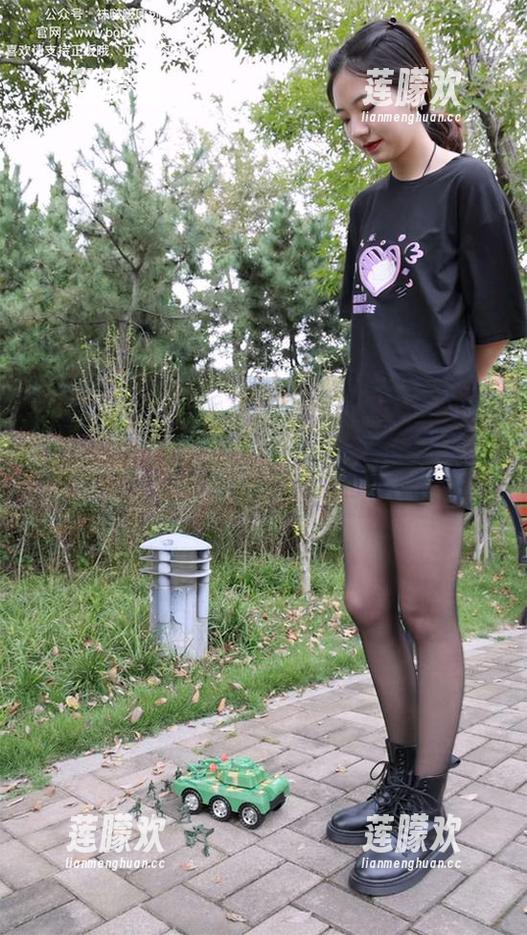 BoBoSocks袜啵啵 - 热辣与矜持并存：芝士学院制服私拍图包