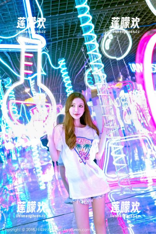 Feilin嗲囡囡 - solo尹菲的《学姐》，精选作品里的绝美画风，过于养眼，刷屏又来啦！