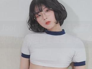 Jang Joo(장주)模特的护士风又来了！更新版原图让人不由自主想要更近一点。
