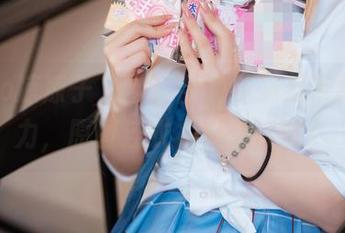 Rioko凉凉子，全套吉他妹妹系带裙的魔力，原图连衣裙真想试试！