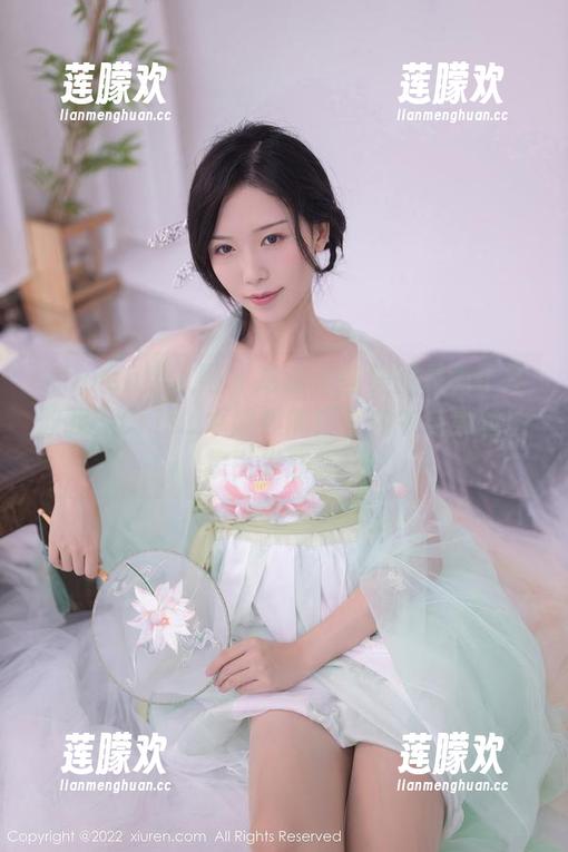 Xiuren秀人网-Cris_卓娅祺 Xiuren秀人网 - 难道这些美图是为了拯救我?Cris_卓娅祺的镂空内衣与黑丝图集引发联想!