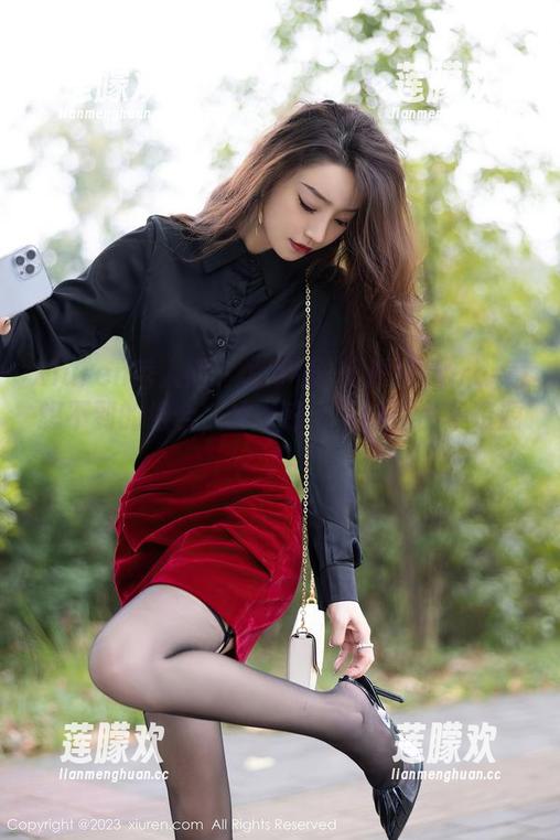 Xiuren秀人网-土肥圆Caro Xiuren秀人网 - 水手服+土肥圆Caro=意想不到的组合,冲击感十足的作品集资源!