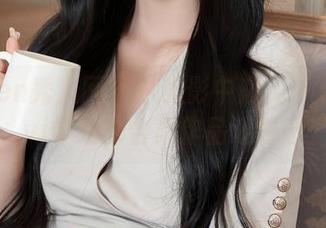 Xiuren秀人网 - 从光影中窥见：慧敏Vivi学姐的合集作品观看感