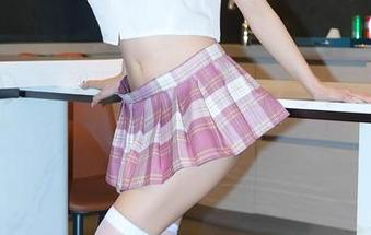Xiuren秀人网 - 不收费，只有美图，看戴允祺zoe如何演绎少女梦。
