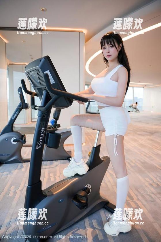 Xiuren秀人网 - 私拍、图片+杜花花=一双让人欲罢不能的高跟鞋