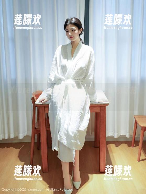 Xiuren秀人网 - 追到瑞瑞ruirui的私拍图包，清纯不止是个外表