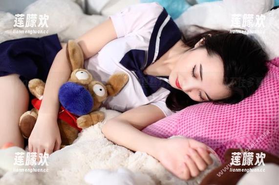partycat轰趴猫 - 陈雅漫的裤里丝套图，竟然让我忍不住多看几眼。