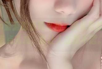 usejan蓝蓝的清纯私拍，糖果般的甜但还带点儿咸，真让人捉摸不透。
