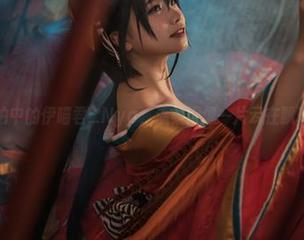 私拍中的伊喵君_Nya，温柔得像一片云在飘啊…