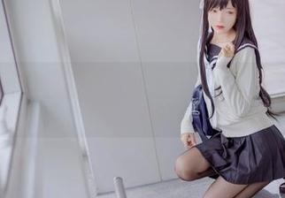 就像吸引力法则，兔玩映画的私房条纹袜合集不够色，但却很让人想象…