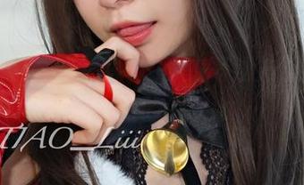 分享一下发条少女yoki的高清油亮风，挺抢眼的吧！