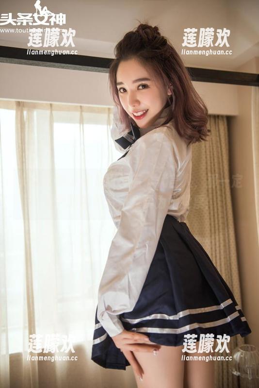 头条女神-尹菲 头条女神 - 如果可爱有个代言人,那一定是尹菲的照片,我要为她投票!