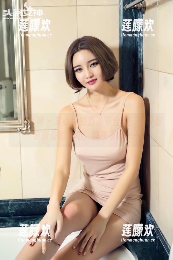 头条女神-艾小青 头条女神 - 艾小青的万圣节合集,有种想要模仿的冲动,但我不敢……