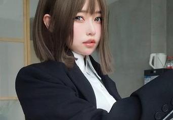 女主K的短裤，在线播报：让人怦怦跳的身体资源！