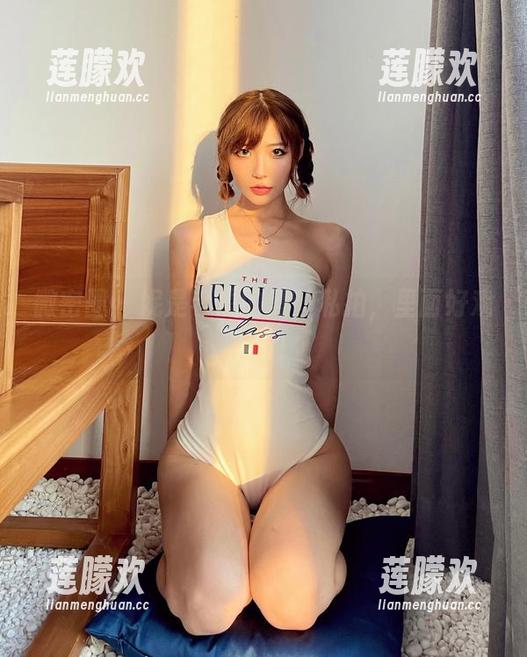 妮是老虎 微密圈 - 妮是老虎的黑丝私拍,里面好戏不断!