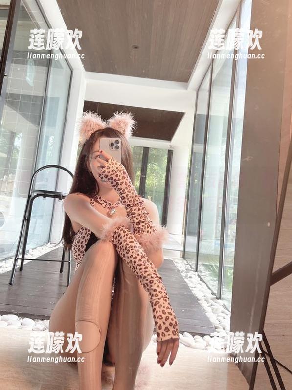 小玉吃果冻 微密圈 - 小玉吃果冻的全套女友画像,居然能把我吓一跳,线条好厉害!