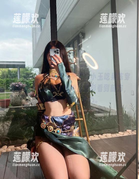 小玉吃果冻 微密圈 - 最新写真集来了,小玉吃果冻穿体操服,我的眼神从她那背影看到前方,离谱的呼plus分心。