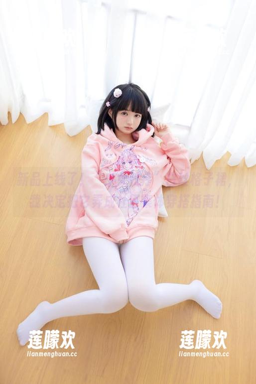 新品上线了！“少女秩序”白丝格子裙，我决定把它弄成社区集体穿搭指南！