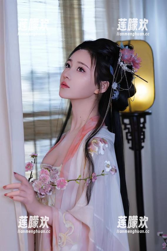 年年Nnian的高清一定要好好品味？可学妹就是给我看了个热闹！