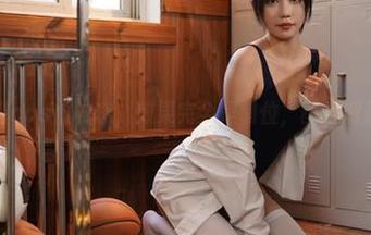 当无影喵喵cos山城恋，效果完全是错位，图片倒是挺有趣！