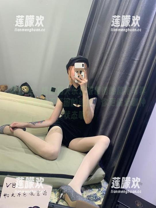 杨大乐乐很靠谱 微密圈 - 挑剔杨大乐乐很靠谱的旗袍写真,有原图和不原图的迷惑,你更偏爱哪种状态呢?
