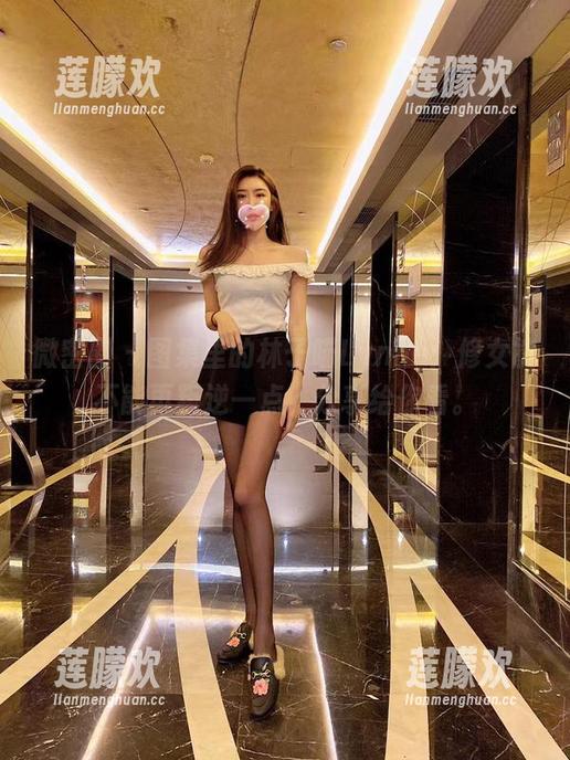 微密圈 - 图集里的林子喵Lynne：修女能不能再叛逆一点？分享给你看。
