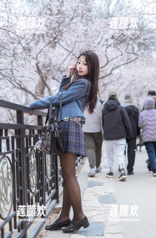 桃墨公子 你见过这样的蕾姆吗?桃墨公子的居家cos合集,居然能如此放松
