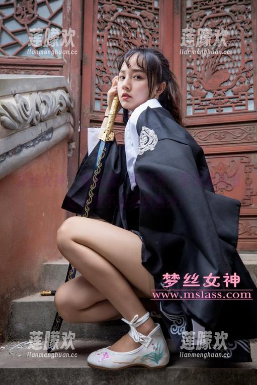 梦丝女神 - 黑丝袜、学院景，雪馨的美图让人想不过来的意外！