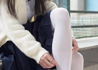 用森萝财团的图库，下载猫系少女，养眼指数暴涨！