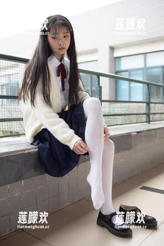 用森萝财团的图库，下载猫系少女，养眼指数暴涨！