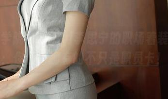模范学院 - SiByl李思宁的职场着装作品：你值得拥有的不只是职员卡！