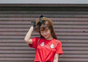 波萝社 - 柳侑绮Sevenbaby的裤里丝，你敢相信这是个写真图包的主题吗？撒花！