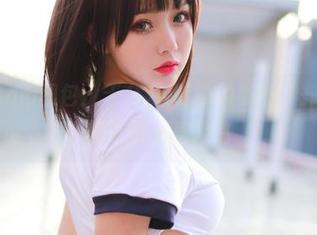 炸蛋Boom图包：天台JK随意的姿态，却让人一直在脑海里转悠