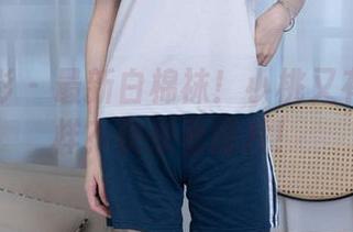 甜予摄影 - 最新白棉袜！小桃又有啥新花样？快来看图片！