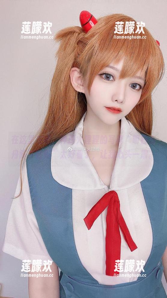 在这里在线，神探火狸狸的写真“明日方舟陈岁红霞”太好看了，让我心头一震。