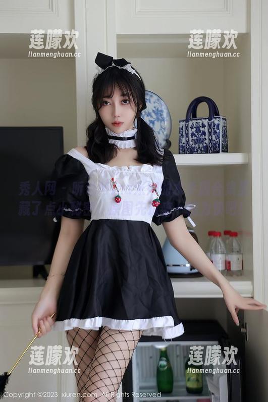 秀人网 - 听说Mina米娜的水手服合集里藏了点小秘密，原图先过来一睹为快吧！