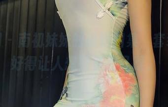 秀人网 - 南初妹妹的最新图集，套装效果好得让人想再多看几眼。