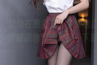 秀人网 - 幼幼在教室里，免费魅力套图上线，学知识也要偶尔美一下嗷！