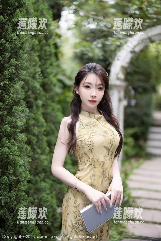 秀人网 - 下载这视觉诱惑，易阳Silvia真的是没在客气。