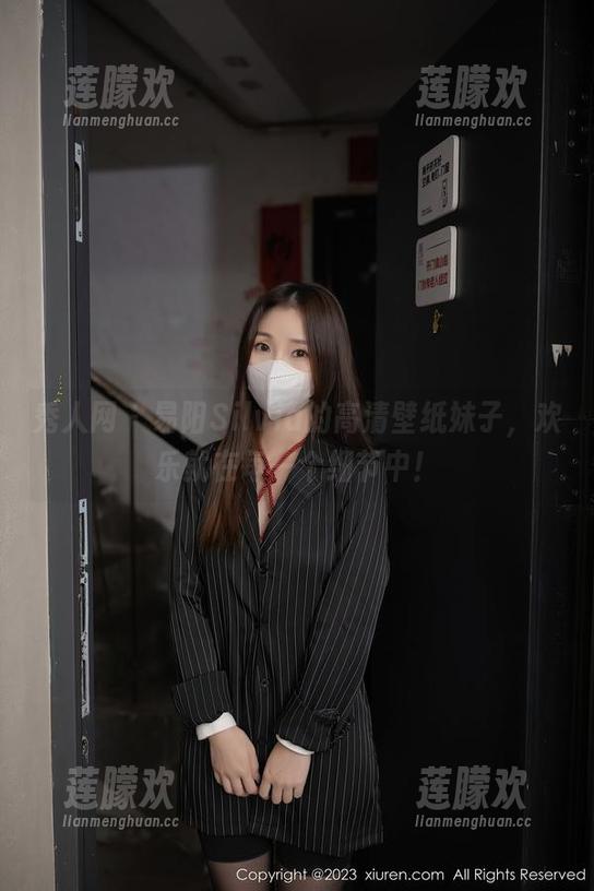 秀人网 - 易阳Silvia的高清壁纸妹子，欢乐就在每一个细节中！