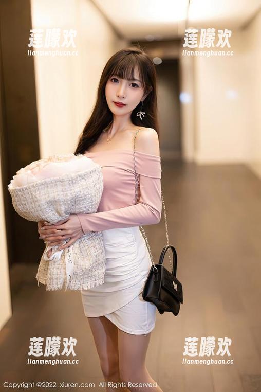 秀人网 - 原图在手，月音瞳的裸足，下载？你是不打算了解一下？