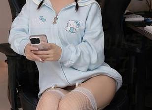秀人网 - 哦，柚琪Rich的JK写真，不知不觉就被吸引过去了。