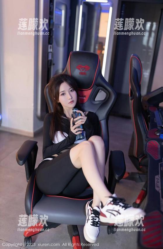 秀人网-楚恬Olivia 秀人网 - 楚恬Olivia的尺度在哪?自拍作品集更新中,快来验收她的‘无敌脸’!