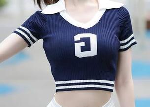 秀人网 - 日常里的琳琳ailin：高清写真，不小心染上了“逗”气！