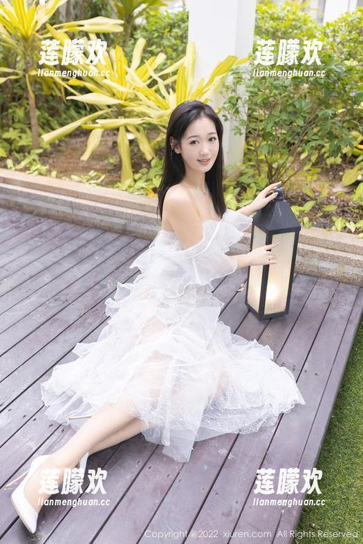 秀人网 - 陆萱萱展示最新内衣写真，原来内衣也能如此“秀色可餐”!