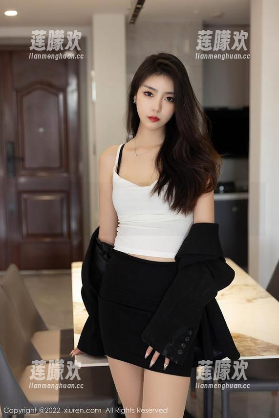 秀人网-黄歆苑 秀人网 - 看原图!黄歆苑校服,满满的青春回忆涌上心头