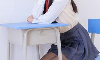 稚乖画册 - 晚上的泳池，高冷赤西夜夜的美图一角