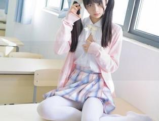 稚乖画册 - 赤西夜夜的摄影习作，吉他少女写真更新，居然让我停留了好几秒。