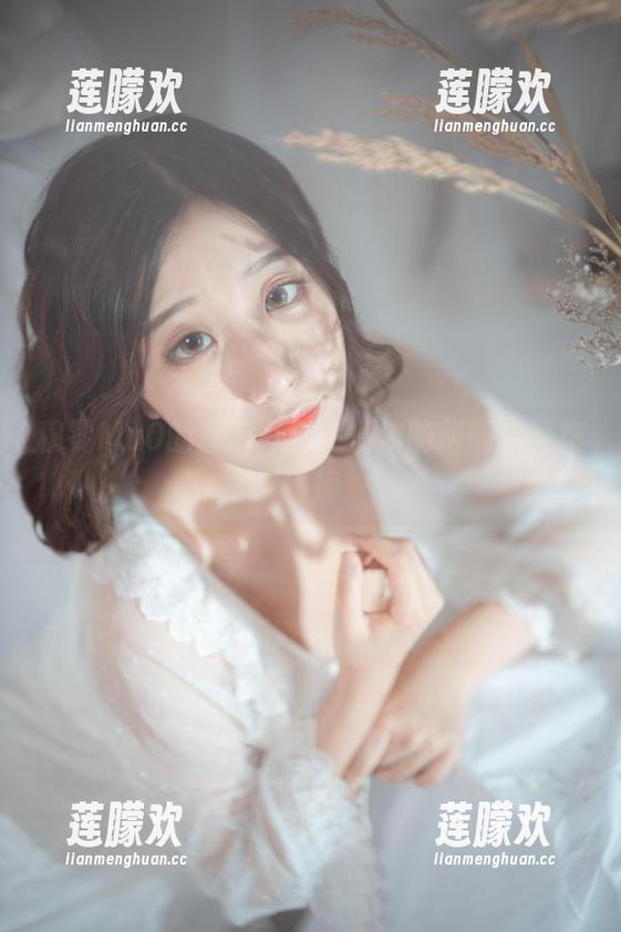 穆零Mu0的女友写真，偶尔的甜蜜与颓废碰撞